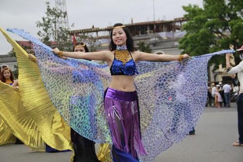 ពិធីបុណ្យតាមដងផ្លូវ នៅFestival Hue 2012  - ảnh 2